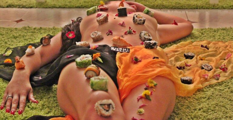 mujer practicando bodysushi